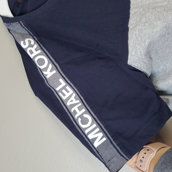 Michael Kors Mens Blue & Gray, Short Sleeve Shirt. Size Large - Picture 4 of 6